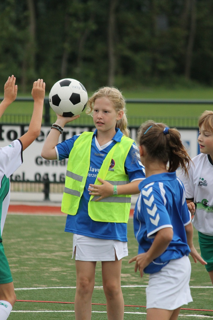 Oefenwedstrijd E2 Almkerk 012.JPG